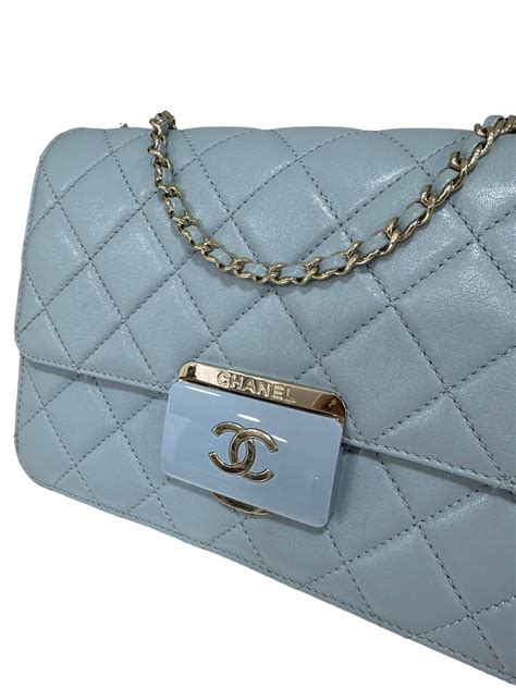 borsa chanel carta da zucchero|Borsa a tracolla Chanel Mini Flap 20 Carta Da Zucchero.